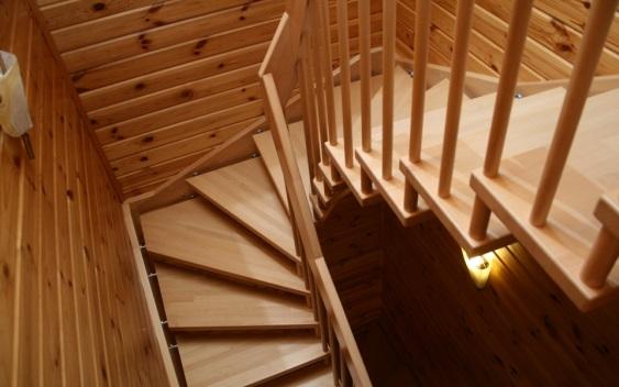 Лестницы на больцах