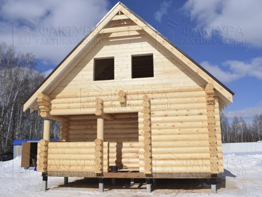 Дом из бревна по индивидуальному проекту - вид снаружи