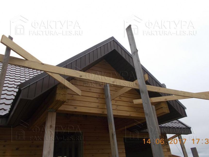 Фронтон в доме из бруса - проект Емеля в Московской обл.