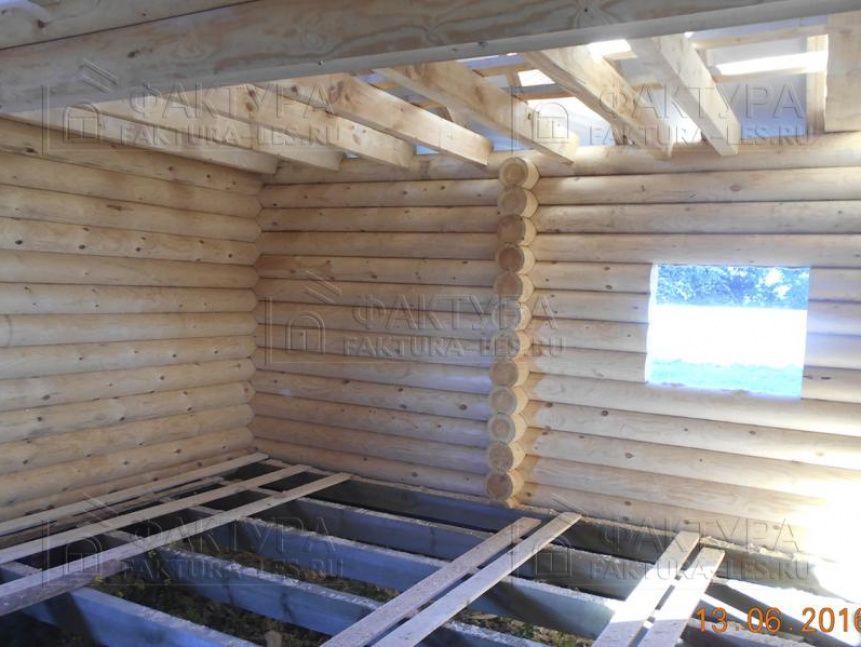 Баня из бревна Б-29 внутри - строительные работы