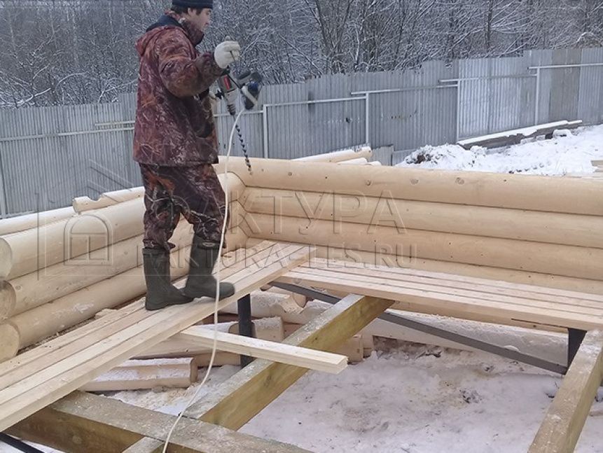 Работа строительной бригады - проект Б-20 в Московской обл.