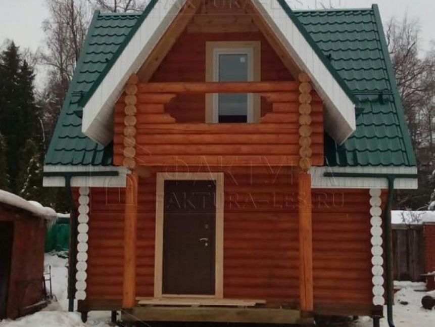 Дом из бревна с балконом - проект в г. Лобня