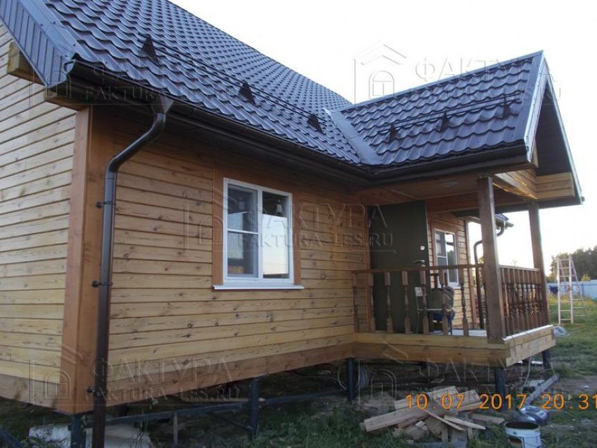 Дом из бруса с крыльцом после отделки - проект Емеля в Московской обл.