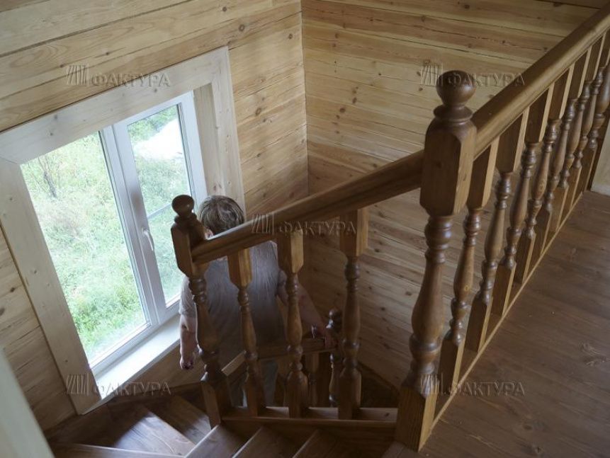 Установка лестницы в доме из бруса - Солнечногорский р-н