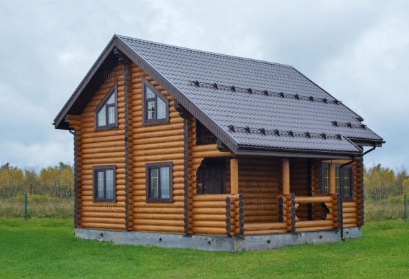 Двухэтажный дом для постоянного проживания из бревна